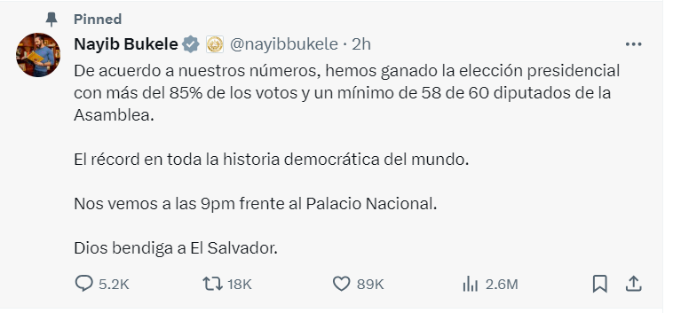patriciajaniot's tweet photo. Sabemos que @nayibbukele tiene todo a su favor para ganar las presidenciales de #ElSalvador y acumular aún más poder, pero el hecho de que sea él y no el @TSEElSalvador quien oficialice los resultados ensombrece la fiesta del autodenominado "dictador cool".  Las autoridades electorales no han presentado información, su página de internet no cargaba cuando Bukele ya festejaba su reelección, a pesar de la prohibición constitucional, y ni siquiera estaba computada la mayoría de actas. Se trata de una victoria anunciada en un país donde celebran especialmente sus logros en materia de seguridad. Varios presidentes comenzaron a felicitarlo.