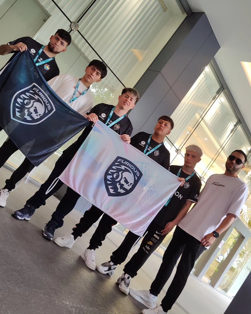 FuriousGamingLA's tweet photo. ¡CONFIEMOS EN ESTE EQUIPO!
Vamos a dejar todo en el Play-In para buscar nuestro lugar en São Paulo, Brasil 🇧🇷
#GOFG 🔥 #SnapdragonProSeries https://t.co/e8TdACJ5f5