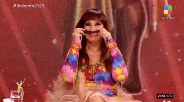 pupihwa's tweet photo. omg sabrina va a ver a su ex novio y se va a vivir con Alan que emocioon #GranHermano https://t.co/5zlXlvacEb