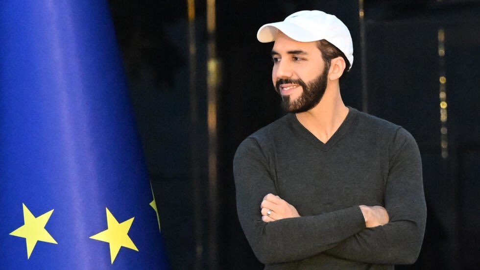 navedelmisterio's tweet photo. Dicen que @nayibbukele va a batir todos los records desde que existe la democracia. 
Y ,ojo, con muchos grandes medios en contra.
Es una muestra de lo que decía en el comentario de #CuartoMilenio.
El poder de los medios ya no es el que era. Ni será. 
Se rompió el paradigma. https://t.co/cWxvcElYzs