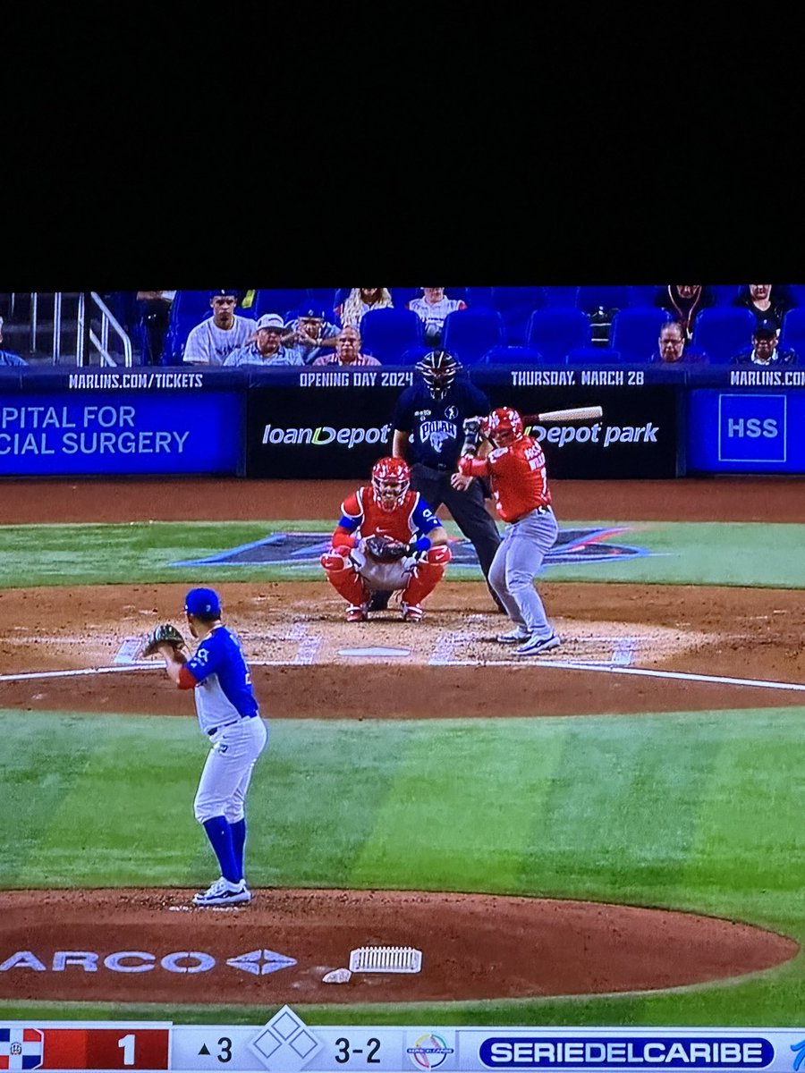 Watching my guys <a href="/irving_1616/">Irving Lopez</a> and <a href="/Alexiswilson26/">Alexis Wilson</a> in the Caribbean Series!