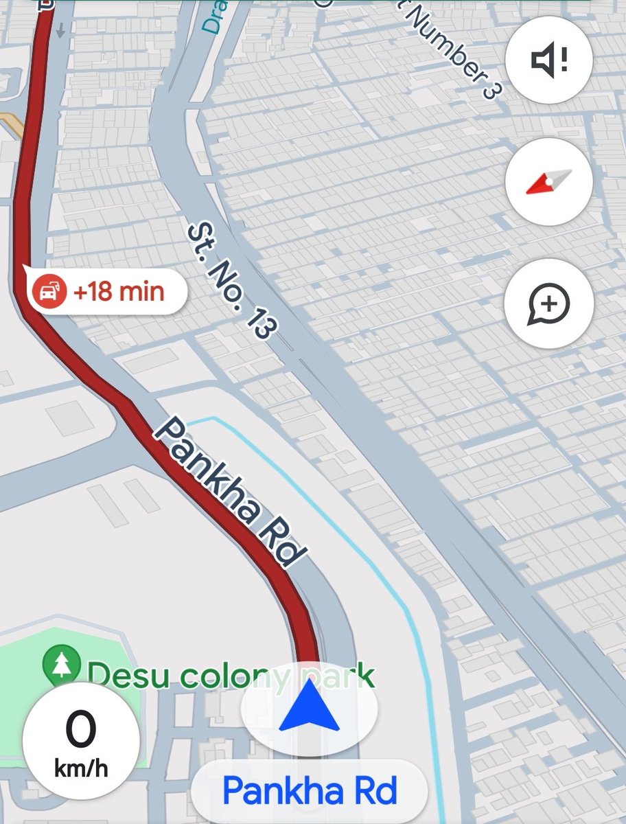 @dtptraffic this is pankha road

Last couple of days it's the same story no traffic police at sight

#janakpuri

#pankharoad