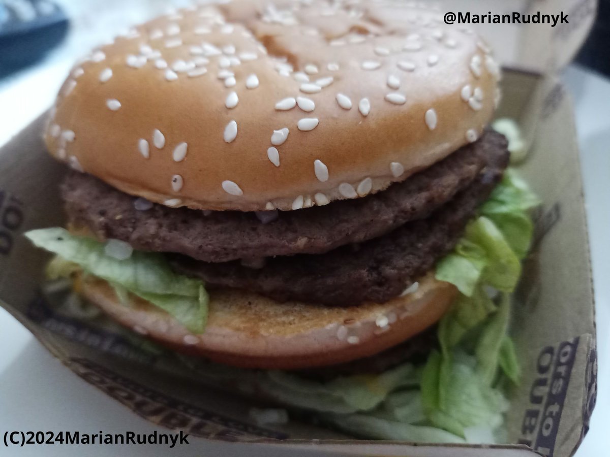 MarianRudnyk's tweet photo. Nothing like some warm tasty comfort #food to make a cold⛈️ rainy🌧️night🌜cozy...

So hopped into my '67 &amp; dropped by my fave @McDonalds #McDiner &amp; picked up new limited edition #McD 🍔 #DoubleBigMac &amp;🍟omg-sigh... mmmmm good....

#AtmosphericRiver #storm
#ufoX #McDonalds #SoCal https://t.co/Ua0iNK0yLm