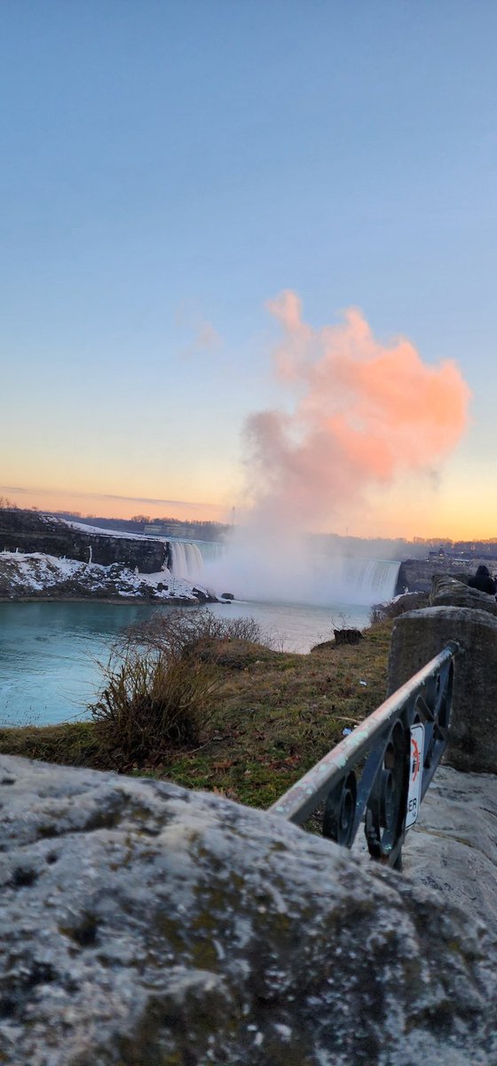 Maya_Sb_Maya's tweet photo. Have a funn today💃💃
#NiagaraFall https://t.co/eCVPSZ6Vsk
