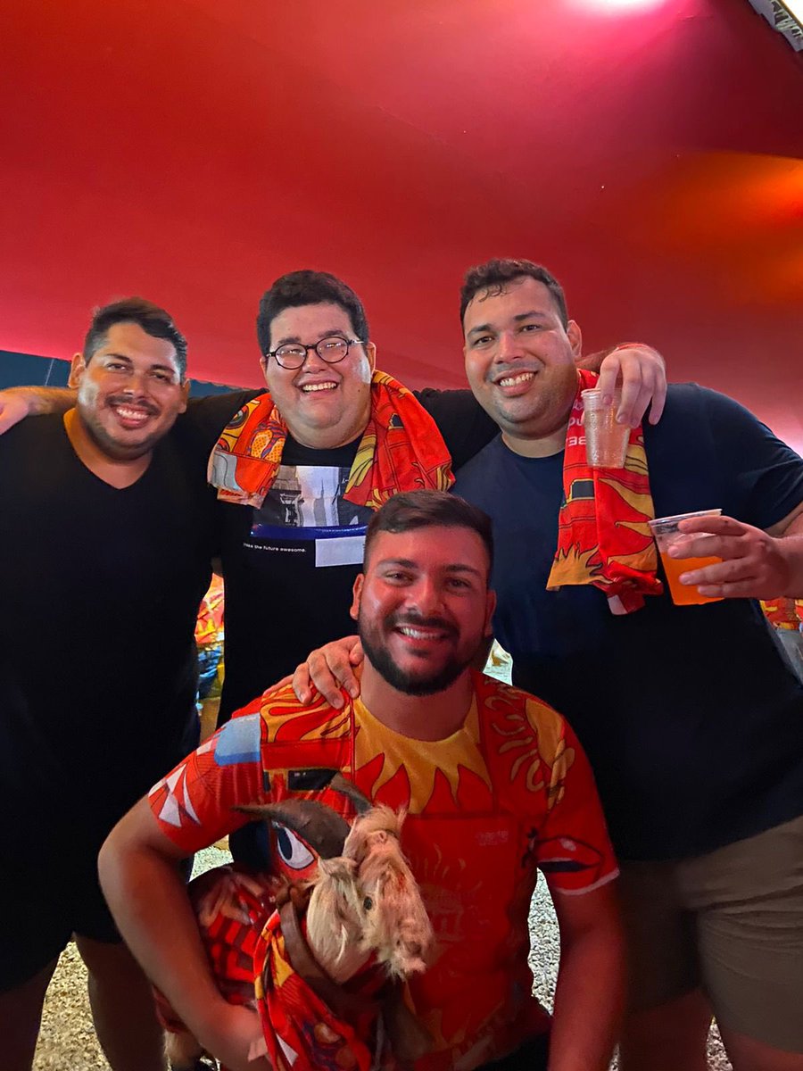 7Markim's tweet photo. Mais que amigos. Meu irmãos @luanalmeidanut @livio_almeida #junim ❤️❤️❤️❤️ https://t.co/iNgigx79Ec