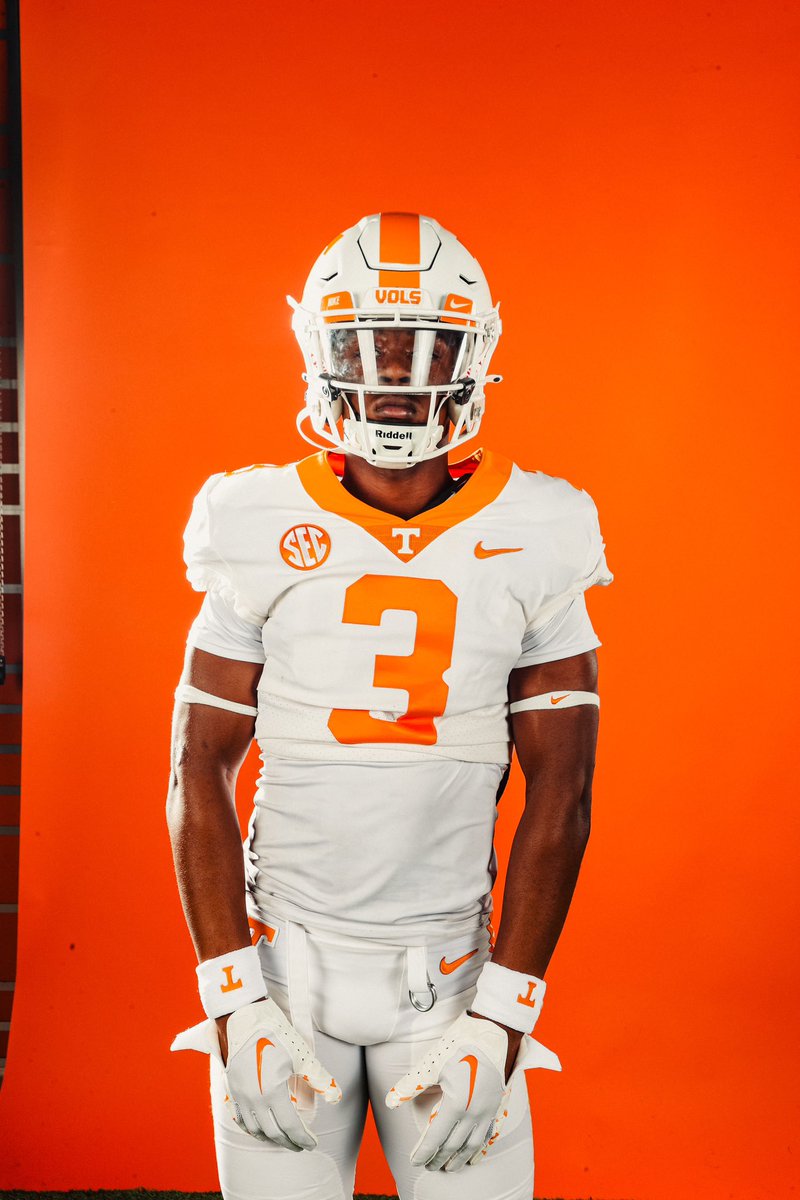 1Luhjo__'s tweet photo. Had a spectacular experience at the University of Tennessee, would love to come back #GBO🍊#GoVols @Vol_Football @CoachSkelton06 @ATLRecruits @recruitgeorgia @KOlms85 @luc_brian
@CoachTimBanks https://t.co/P49IzAwOH7