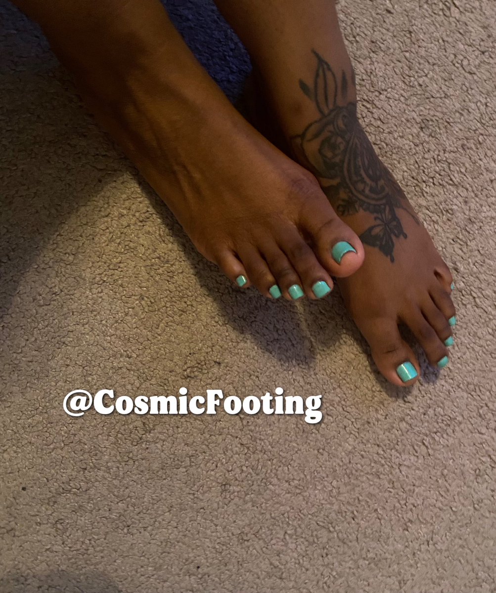 CosmicFooting's tweet photo. Anybody wanna see some ๐ฃ??? Dm me for prices๐ #smoothtoes #melaninfeet #melaninfoot #melanintoes #softebonyfeet #softebonyfoot #softebonytoes #feetfetiche #CosmicFooting https://t.co/i0q7HE4YFD