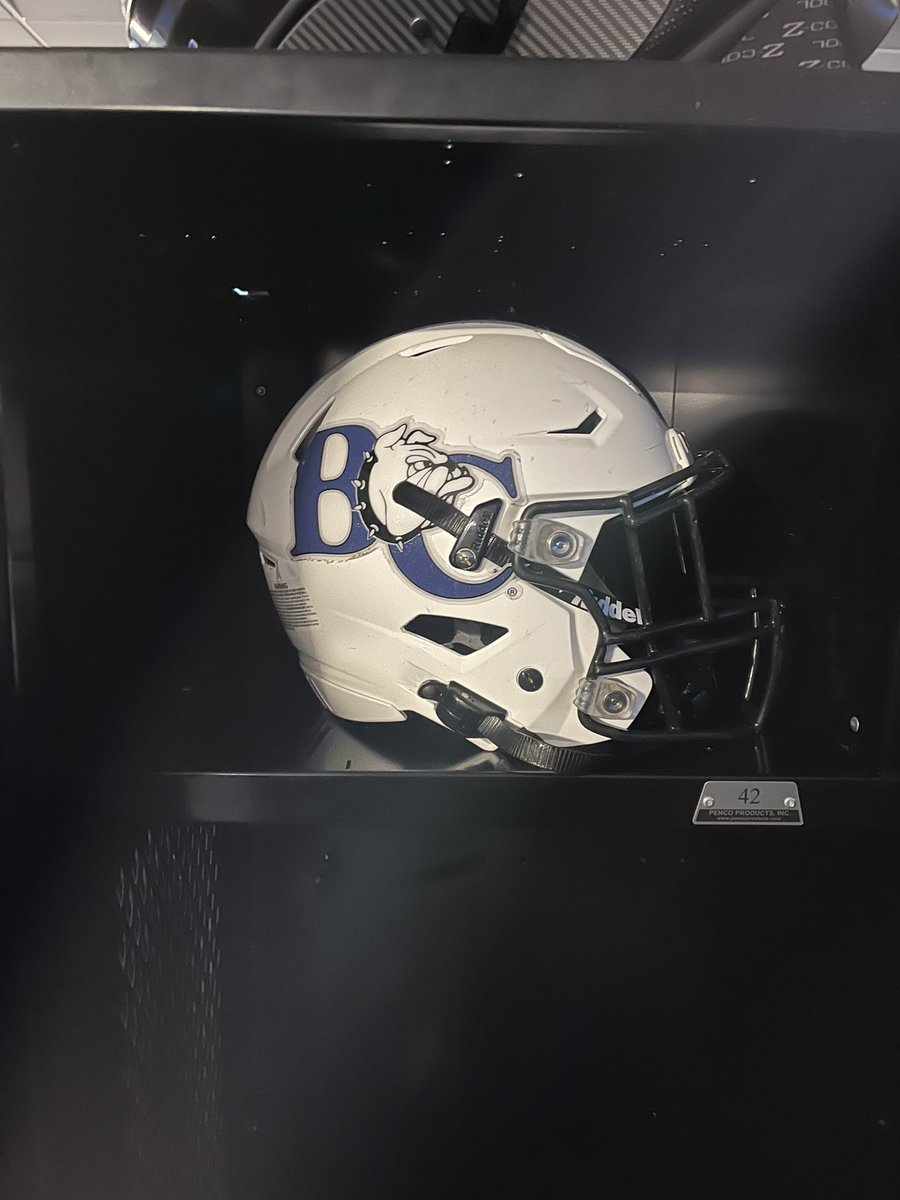 I will be Signing to <a href="/barton_fb/">BartonCollegeFB</a> on Wednesday February 7th, At Jay M Robinson @ 5pm!!  <a href="/FBCoachSeidel/">Jason Seidel</a> @HOLD2017 <a href="/Coach_CainOL/">Coach CJ Cain</a> <a href="/hester_chip/">Chip Hester</a>
