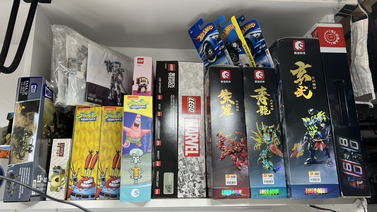 bricks_all's tweet image. Crazy New Bricks tonight. Some of them will sit in the backlog for a long time while others (notable the mechs) will get built in the next few months. #lego #megabloks #megablocks #megaconstrux #mega #megabrands #sluban #Sembo #miniso #hotwheels #boneshaker #halo #starwars