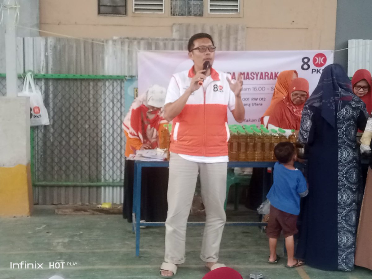 Silaturahim dengan Warga Grahakarya, Saeful Islam Bahas Banjir Cikarang Baru dlvr.it/T2KGYg