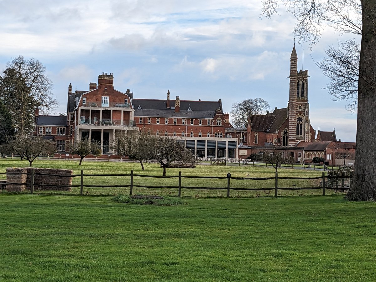 Keeley_Rodgers's tweet photo. Nothing like exploring somewhere new to reenergise... loved my trip to Worcestershire, exploring #Worcester and #GreatMalvern. Thank you for the recommendations @VisitWorcs. Let's do this Monday! https://t.co/JVQ0Zw57bp