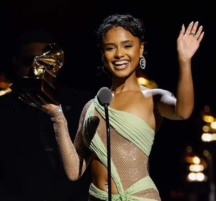 Congratulations @tyla Grammy well deserved 🇿🇦.
<a href="/masterjtz/">Master J</a> said "international" this is what he meant
#Grammys