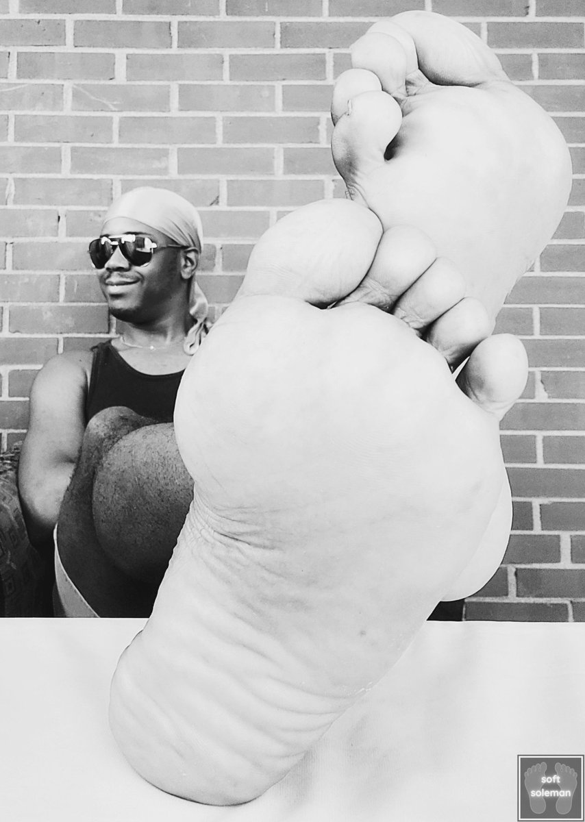 softsoleman's tweet photo. #malesoles #manlysoles #plumpsoles #freshsoles #prettysoles #perfectsoles #blackmansoles #beautifulsoles #nicesoles #bigsoles #meatysoles #dudesoles #cleansoles #legendarymalesoles #legendarysoles #malefeet #malefootfetish #piedsmasculins #piedshomme #blackandwhite #noiretblanc https://t.co/dDzpkUYbjV