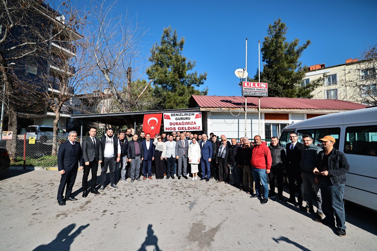 Ulus Minibüs Durağı esnaf kardeşlerimizi ziyaret ederek hayırlı, kazasız belasız yolculuklar diledik.

Birbirinden değerli kardeşlerime nazik ev sahiplikleri ve hoş sohbetleri için çok teşekkür ediyorum.