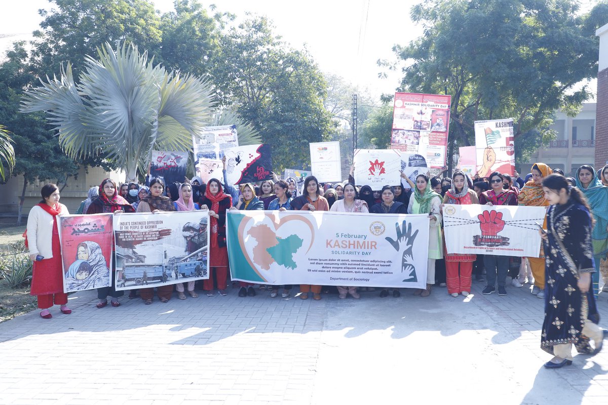 The Department of Sociology organized a walk on 2-2-2024 to show support for Kashmir and its freedom movement The walk was organized in connection with 'Kashmir Solidarity Week' which was celebrated by the Department of Sociology, Humanities and Political Science.
#gcwufofficial