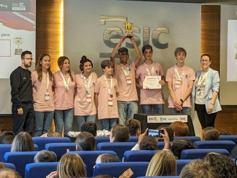 Colegio Pureza de María Cid tweet media