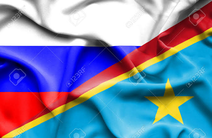 RhiisKit's tweet photo. Et si on allait voir ailleurs ???? 
Non #GenocideinDRC  !!!!!!!! @KremlinRussia_E @Presidence_RDC @CentraI @leParrainRDC @KatangaCynthia @chauffeur243 @KimKimuntu @kakese_leon @KitubaG @PatrickMuyaya Trop c' est trop!!!! Fullstop. https://t.co/UbRvUDjIhB