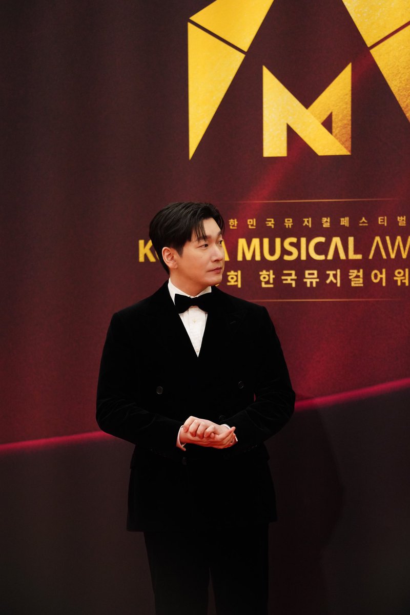 goodmanstoryent's tweet photo. [#조승우 #CHOSEUNGWOO]
Thanks so much for your huge love and support to Seungwoo 🫶
Please check the Good Bye post of 
<The Phantom of the Opera> 🖤

조유령과 1년간의 소중한 여정을 함께해주신 여러분을 위한
<오페라의 유령> 굿바이 포스트, 만나보시죠 👋
📁https://t.co/sYZaNtG67t https://t.co/wQD1scHdG0