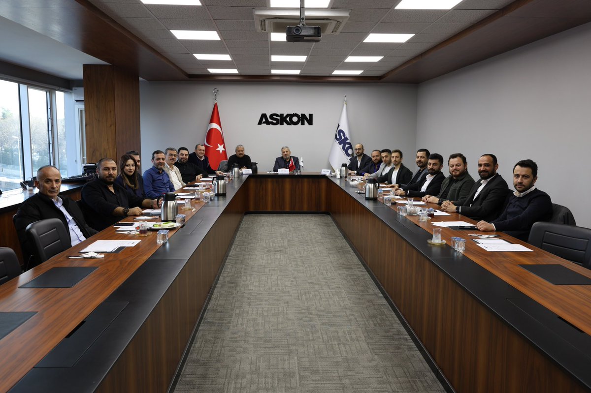 Askon İnşaat yapı teknoloji sektörü şubat toplantımız.<a href="/burakcifci34/">Burak ÇİFCİ</a> <a href="/SalihUs_/">Salih Us 🇹🇷</a> <a href="/SytSeyit/">seyit arslan</a> <a href="/ASKON/">ASKON 🇹🇷</a>
