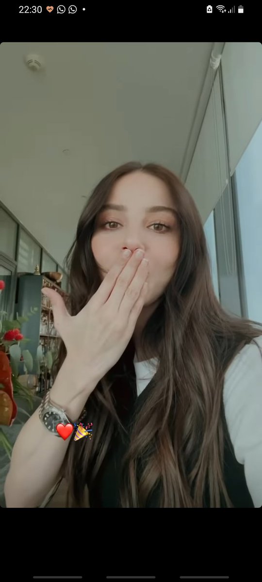 Alzando il calice 🥂🎊
brindo a te...😍🎉
alla donna.. 💖
moglie..
figlia..
sorella..
meravigliosa che sei !!
Buon compleanno stupenda creatura 
🎂😚❤
#ÖzgeGürel 
#BuonCompleannoÖzgeGürel
#Happybirthdayözgegürel
<a href="/ozgecangurel/">Özge Gürel</a>