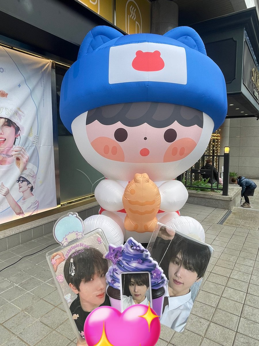 violetta_2020's tweet photo. 本当に幸せな空間すぎて、出たくなかったー🥺
日本帰国したくなかったけど、飛行機✈️あるからしょうがなく…🥲
チソンのセンイル当日に、大好きなチソンの姿いっぱいなMasterHamsterさんの写真たち見れて幸せだった🫶
#JS_LOVE_RECIPE
#지성이의_레시피
#맛난게_메뉴인지_지성인지_와봐야알쥐 https://t.co/L6j5IPxbWh