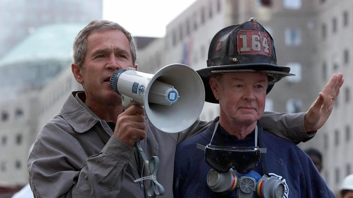 NYCEMSwatch's tweet image. Retired FDNY firefighter Bob Beckwith has died.

Beckwith is the FDNY firefighter who stood beside President George Bush when he first visited ground zero and spoke through a bullhorn to a crowd of first responders.