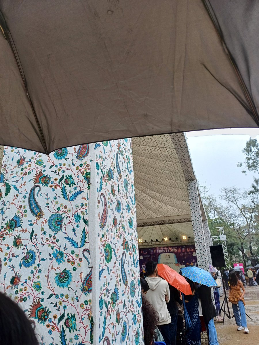 4 Feb, 2024
A damp rainy day at @JaipurLitFest made delightful by the amazing guest speakers, cherry ensembles and the beautiful embellishments!!!
Kudos to @JaipurLitFest teamwork!