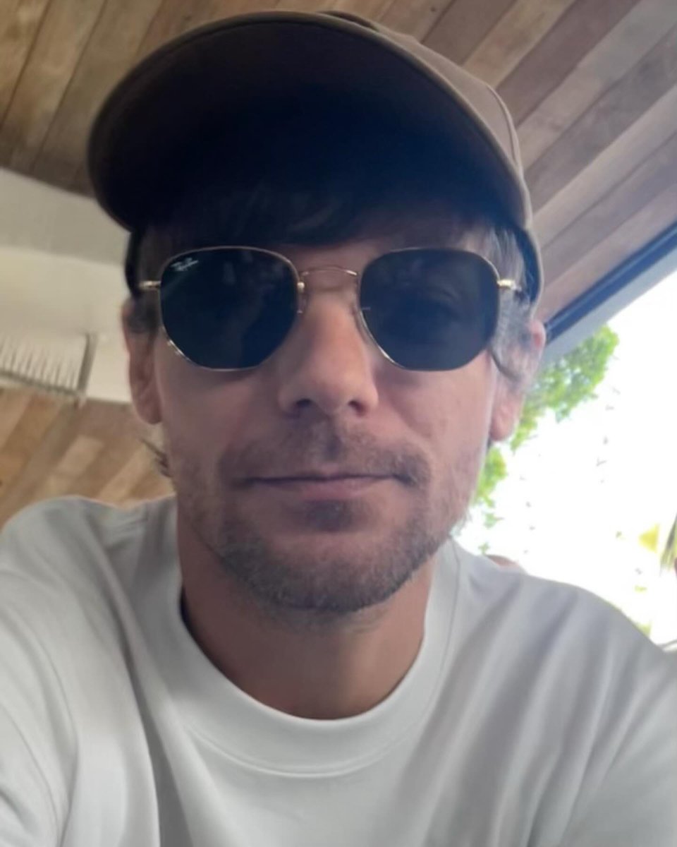 LouisWT91World's tweet photo. 📸| LOUIS TODAY!

— indiah18_05 https://t.co/T5uqpn1rrR