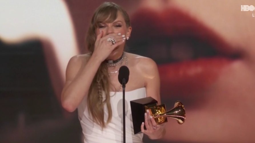13decTS's tweet photo. เป็นครั้งแรกในประวัติศาสตร์ #GRAMMYs อีกครั้ง ที่สาขา Album Of The Year มีผู้ชนะรางวัลใหญ่สุดของงานติดต่อกัน นั้นคือ #TaylorSwift เป็นคนแรกและคนเดียว ที่ชนะรางวัลนี้ถึง4ครั้งติด เกินไปมากกกก 😭👏🏻🏆🏆🏆🏆
• Fearless
• 1989
• folklore 
• Midnight (new) https://t.co/IulKXWQtkr