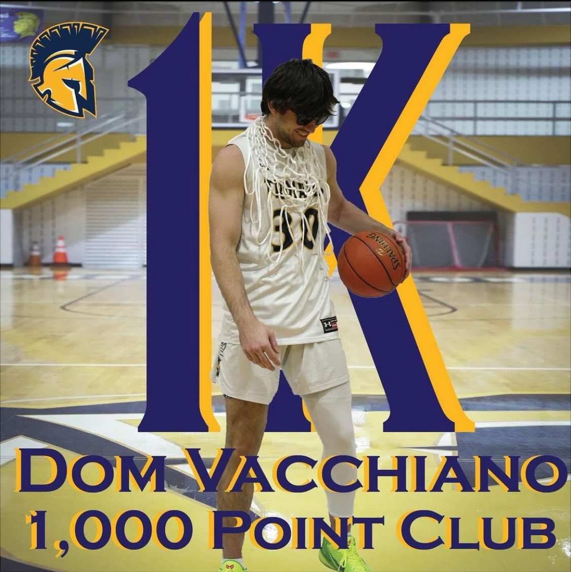 Congratulations to Senior Guard Dom Vacchiano for becoming the 9th player at Wissahickon to reach 1000 points.