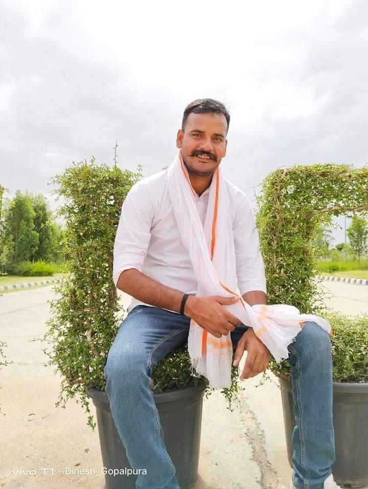 किसी की नजर में आप अच्छे हैं और किसी की नजर में आप बूरे है
वास्तविकता यह है कि जिसकी जैसी जरुरत है उनके लिए आप वैसे ही है..

          राधे राधे मित्रों 
       कमलेश रानीवास 
           🙏👍🙏