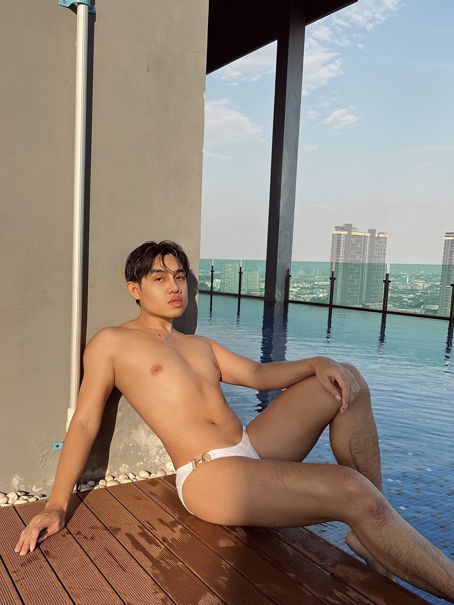 Teamy39's tweet photo. 🏊🏼‍♂️ https://t.co/xrr7kVuZtU