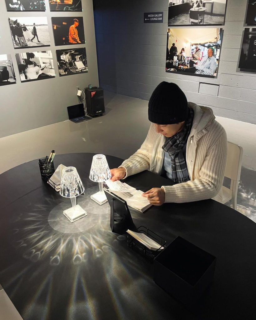 Jeanette_Tupaz1's tweet photo. LEESEUNGGI OFFICIAL IG STORY UPDATE
넘좋았다☺️ It was so good ☺️
#LEEMIND
#LEEMIND전시 #LEEMINDexhibition
2/2-2/4/24
#LeeSeungGi #이승기 #HumanMade #휴먼메이드2024 #1yearofmemories #1년간의기억 #Commemorativepopup #기념팝업 @nevermind_artlounge @byhumanmade_ https://t.co/iPRIsDuscR