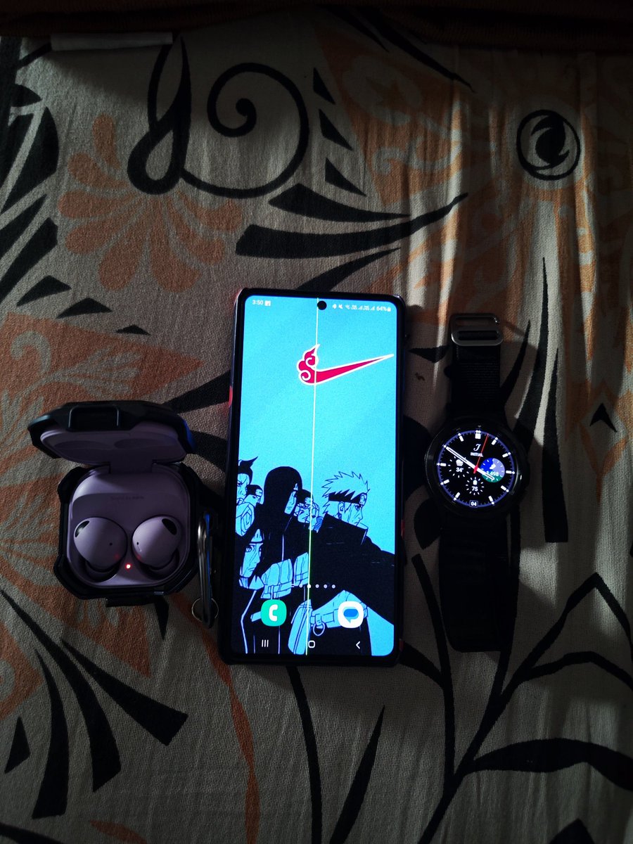 iammoonshaker's tweet photo. Finally they got me, my Samsung M52 5G has a green line and it'snot even 1.5yrs . This happened on the phone without any physical damage, now I have to move out of samsung ecosystem and my watch and buds will become obsolete, will samsung  fix this? 
@SamsungIndia @SamsungMobile https://t.co/gvqtmEyLE6