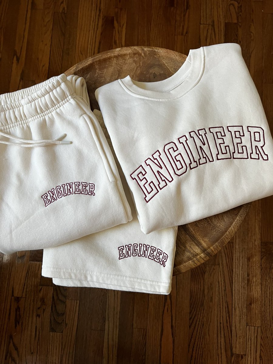 lastemgirl's tweet photo. How cute are these matching sweat sets for women in engineering? 🤩 All of our products can be personalized! ✨ #womeninSTEM #Engineering #lastemgirl #sweatset #CollegeStudent 

https://t.co/0EhiH7UAD6 https://t.co/SURQf879x4