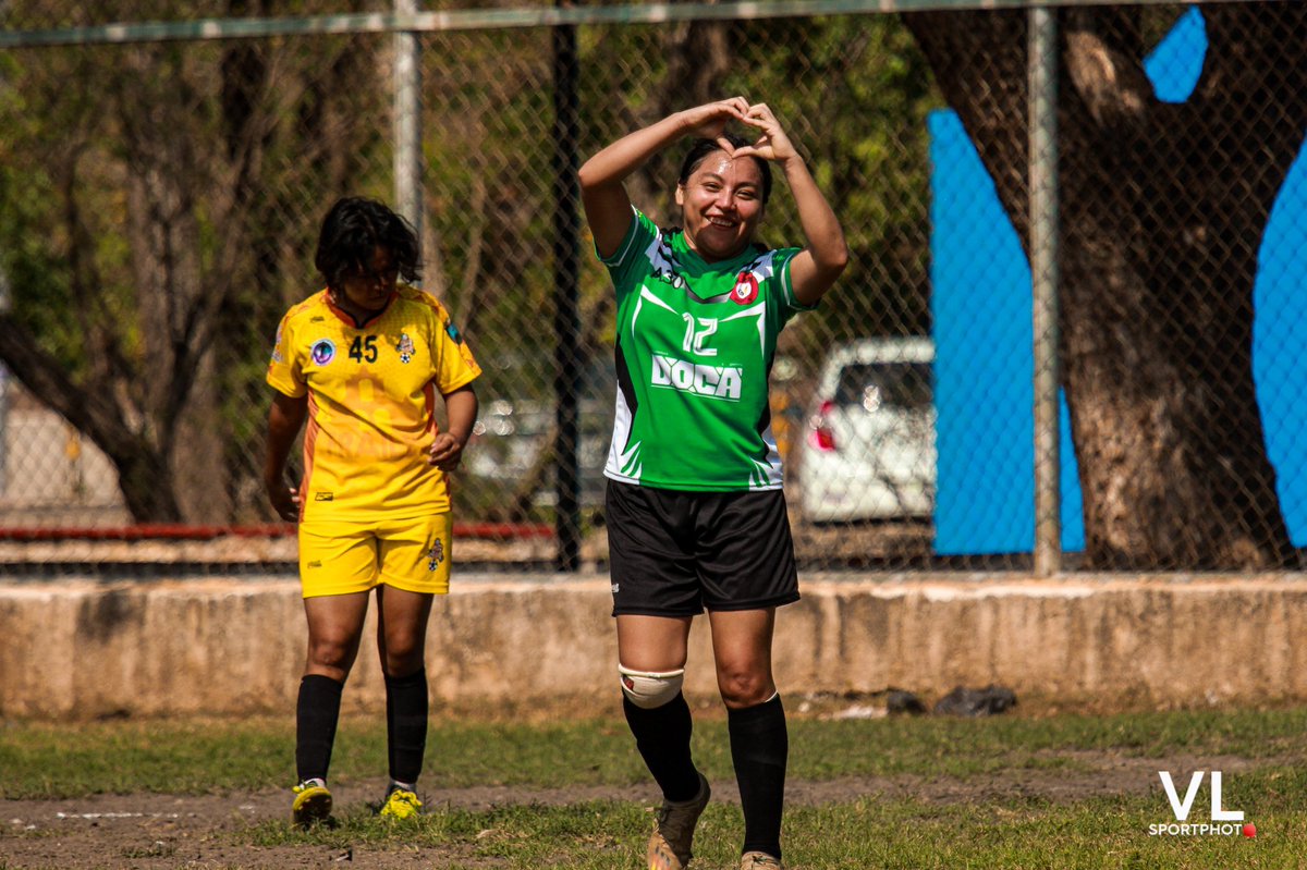 Rayosmxfem's tweet photo. 📸 | L a s  p o s t a l e s . 🫶🏻

Lo mejor de la J2 de la #LigaYucatán vs Frailes. 
🔜: Se viene la galería completa del partido 🤩. 

#DALERAYOSMX ⚡️ https://t.co/apLulqpzxs
