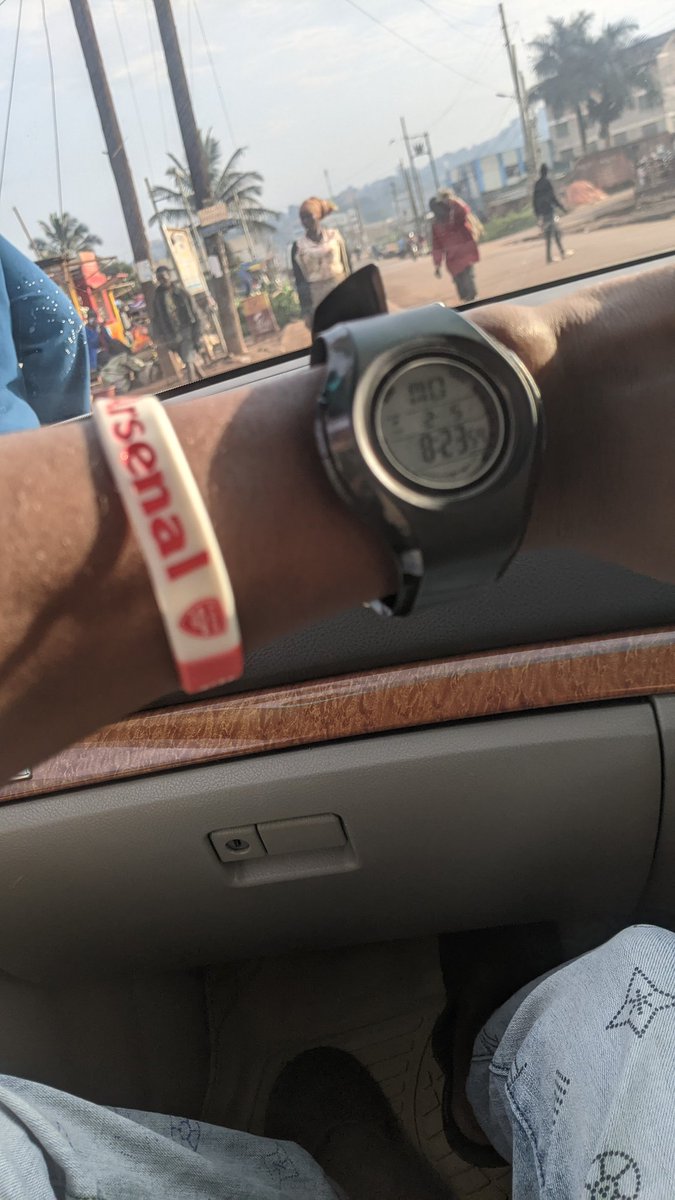 UnrulyDesigner's tweet image. #TimeCheck  @Arsenal ❤️