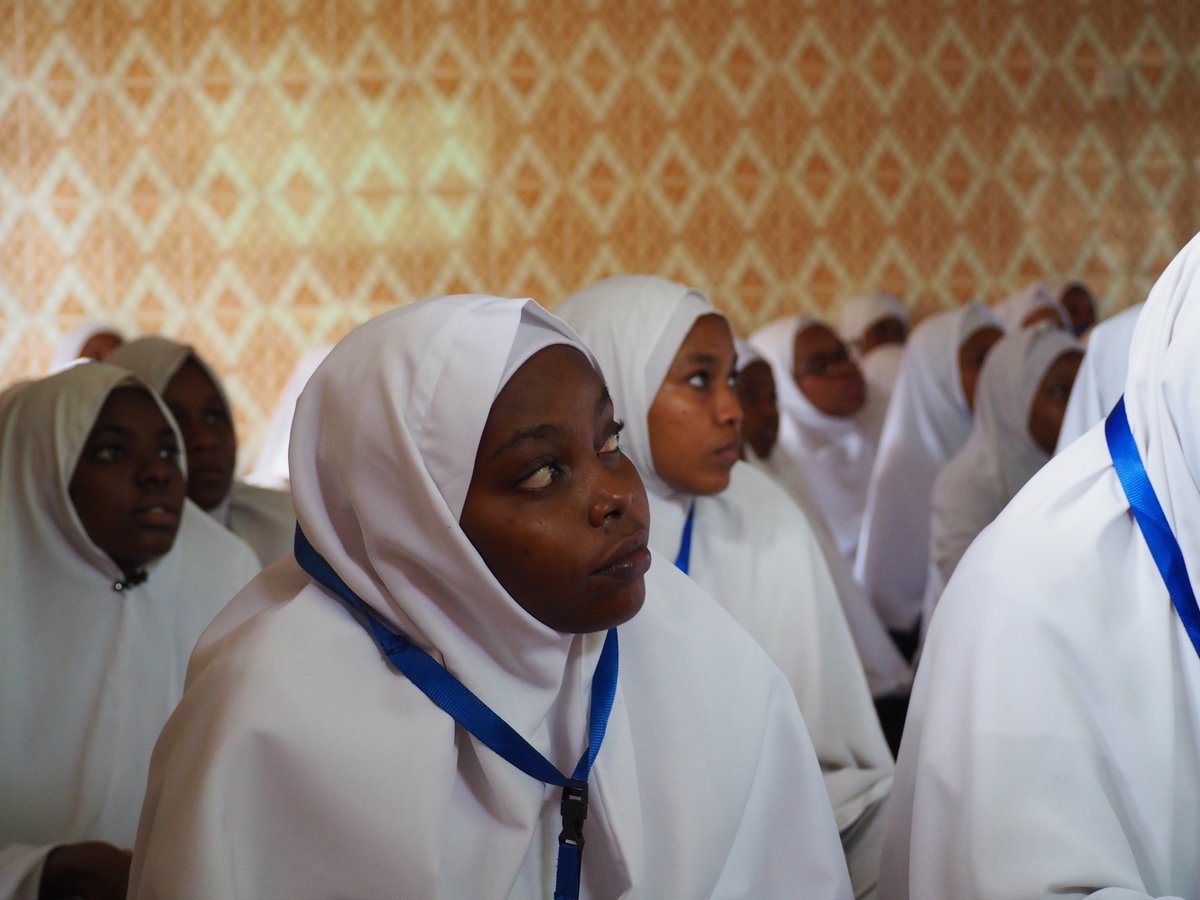 zanlink_l's tweet photo. On Thursday we held a Cancer Awareness event at Al Ihsan Girls Secondary School with our partners, The Zanzibar Cancer Association #zanzibar #cancerawareness #education #zanlink https://t.co/BHeQsYIACO