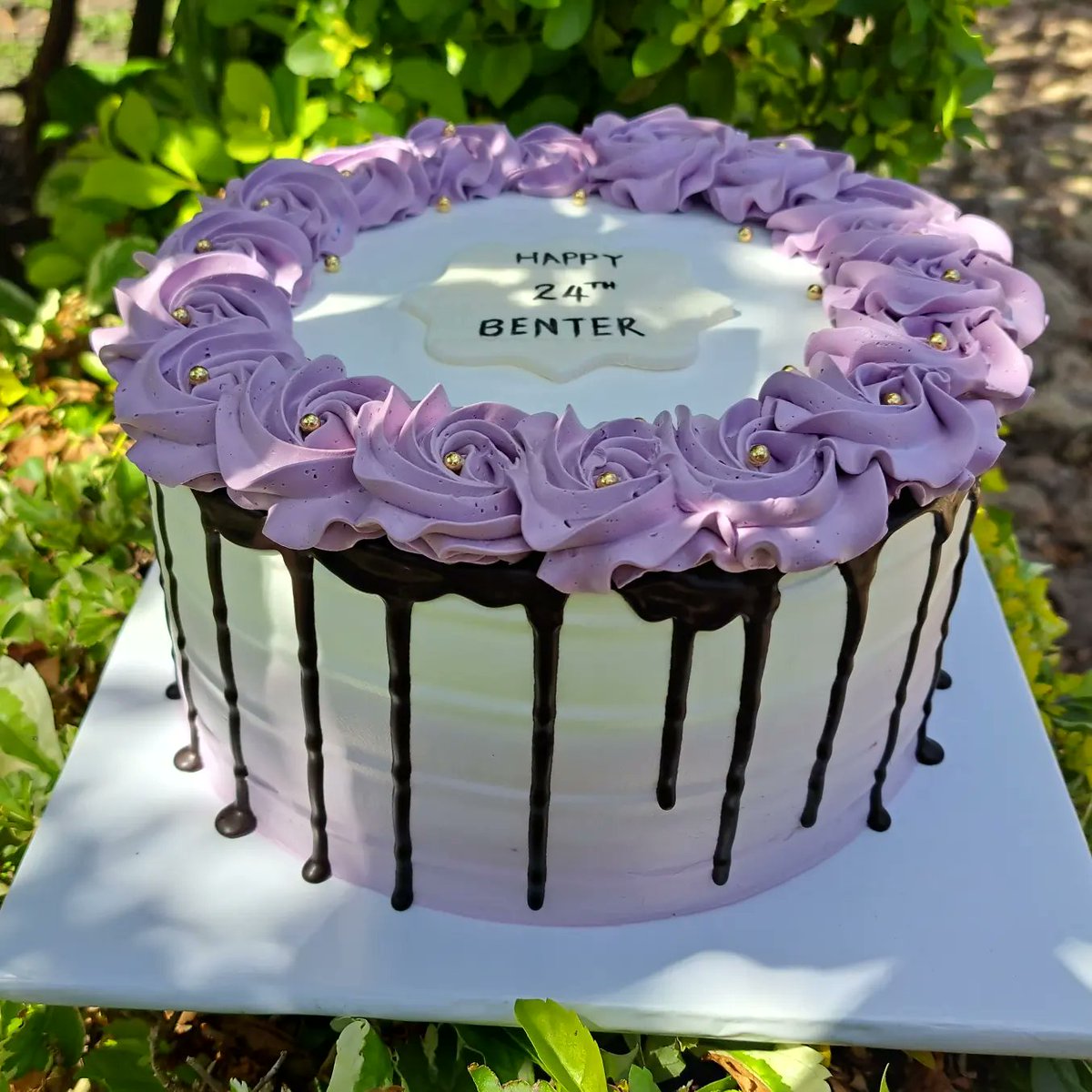 ovenlygraced's tweet photo. Celebrate your special days with amazing cakes from us 🥳.
Flavours: Chocolate Mint and Black Currant 😋
#chocolatemintcake #blackcurrantcake #purple #24thbirthday #cakes #cupcakes #cakejars #baker #baking #bakery #nairobi #kenya https://t.co/2dXzid4zJO