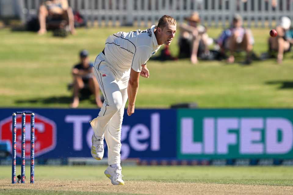 New Zealand vs South Africa
1st Test

Day 2: Stumps - South Africa trail by 431 runs

NZ 1st Innings- 511/10(144 Ov)

Rachin Ravindra- 240(366)
Neil Brand (c)- 6/119(26)

RSA 1st Innings- 80/4(28 Ov)

David Bedingham- 29(39)*
Kyle Jamieson- 2/21(8)
#NZvsSA #bbtvi #CricketTwitter