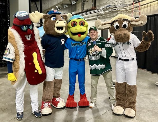 Fun times at the @WHLsilvertips games this weekend. Had the @KRKO1380 & @1520KXA morning shows on the ice on Friday. Tonight it was Mascot Mania. A group photo, a baseball only and of course, I had to get one “co-workers only” photo with Lincoln, Webbly, Frank and KRoKO.