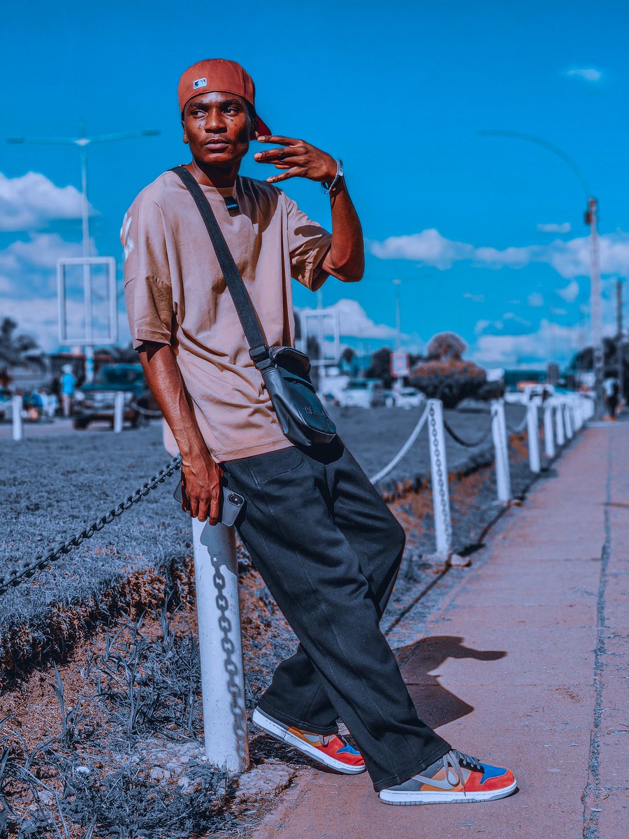 alois_tinotenda's tweet photo. Two different pictures BEFORE &amp; AFTER.
I wish to do some Shots with @penzura_wacho 
@hatiperi_wacho @Axecure_sneaker.
So those I tagged if you like the Shots Dm interested 🙏🙏 https://t.co/63b3KiYfsK