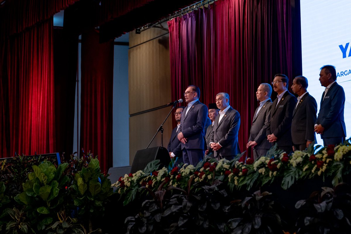 Anwar Ibrahim tweet media