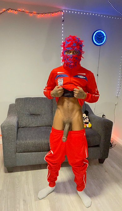 &hearts;️🥷🌹😎&hearts;️ https://t.co/BiGWEQQk17