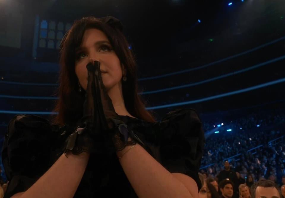 EmanuelFalcon73's tweet photo. Tengo el coraz��n tan destrozado, esta vez creí que Lana si iba a ganar al menos  un Grammy por todos los años que no reconocieron su esfuerzo y arte pero esta vez fue igual, sé que los Grammys no miden la carrera del artista #LanaDelRey #GRAMMYs https://t.co/JT1HMDrUvO