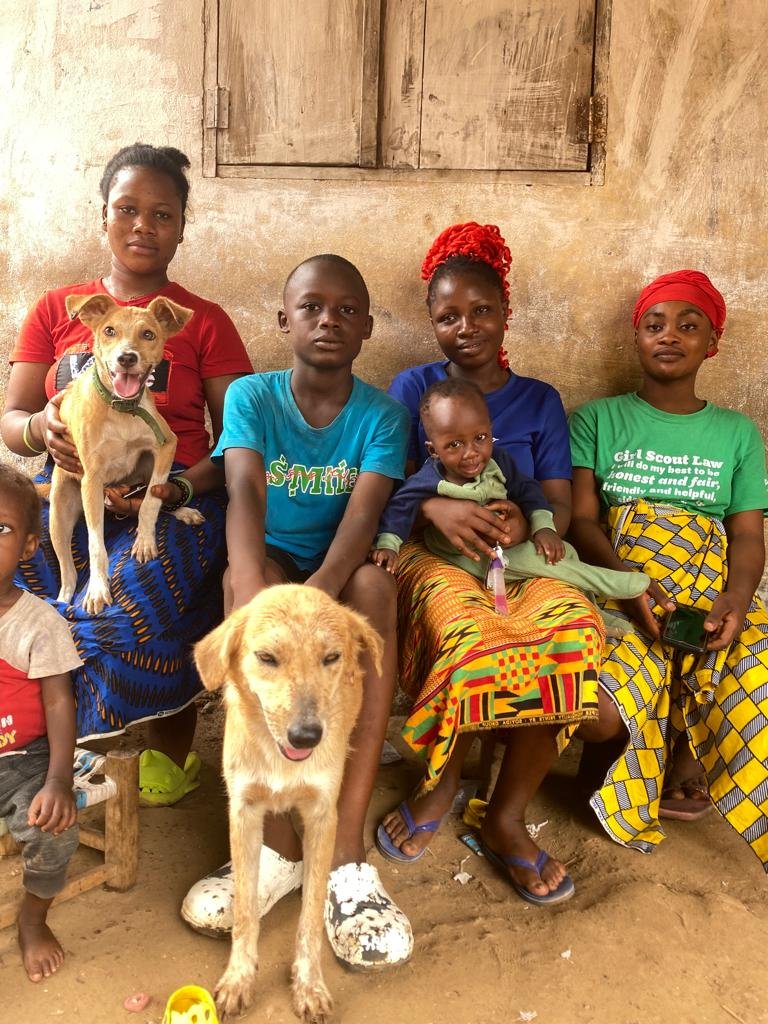 One key way to assess the impacts of LAWCS #humaneeducation is through home visitations. LAWCS' Team usually visits homes, interacts with families and their pets,  finds out the relationship and educate the families about responsible pet ownership.
#bekindtoanimals
#kindness