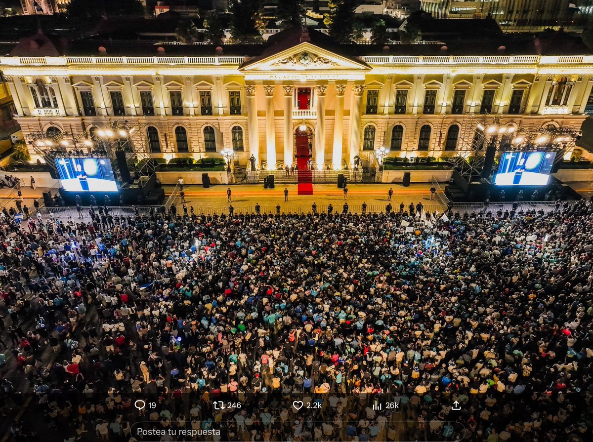Les juro…tengo ganas de llorar 🥹de FELICIDAD 😀.

Dios bendiga a mi Patria El Salvador 🇸🇻 

Lo logramos 👊🏻🇸🇻🩵

<a href="/nayibbukele/">Nayib Bukele</a> ¡PRESIDENTE!