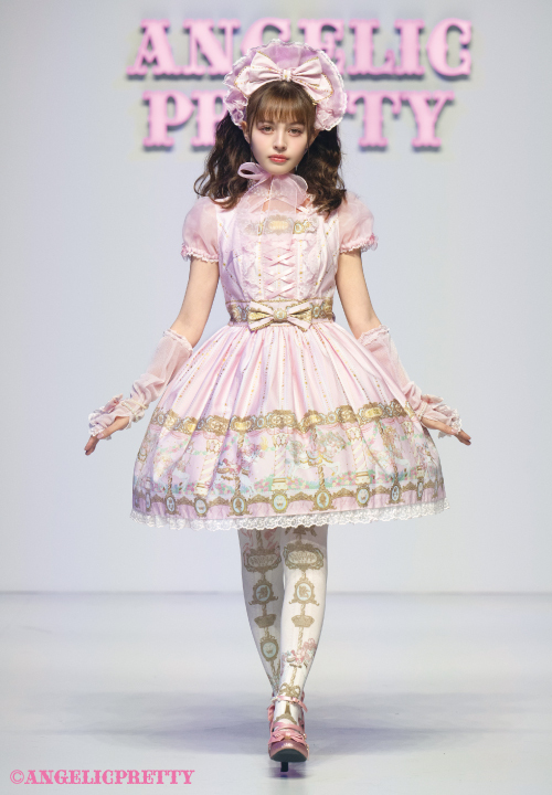 スペシャルゲストとして #中村里砂 さんが登場したAngelic Pretty