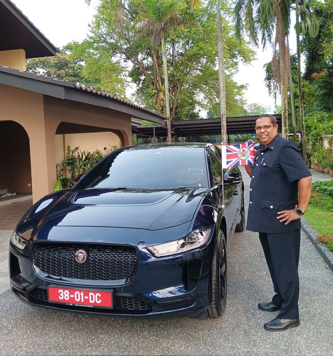 PakarPundit's tweet photo. My NEW Official Vehicle The #JaguarIPace all electric flag car 
@UKinMalaysia @Jaguar 🇬🇧 https://t.co/CJwfL0KERm