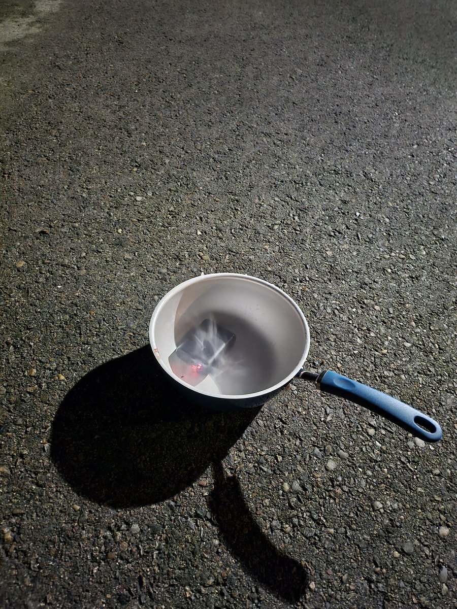 cindykit118's tweet photo. Hey @ATT , your branded battery pack just caught on fire in my house. How are you going to fix this? I was terrified and my husband had to rush it outside in a pot so it wouldn't explode. The house still stinks from the smoky fumes. https://t.co/CZfMCkeeaa